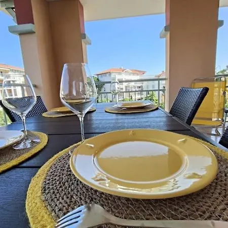 Les Calanques D'azur 생타굴프